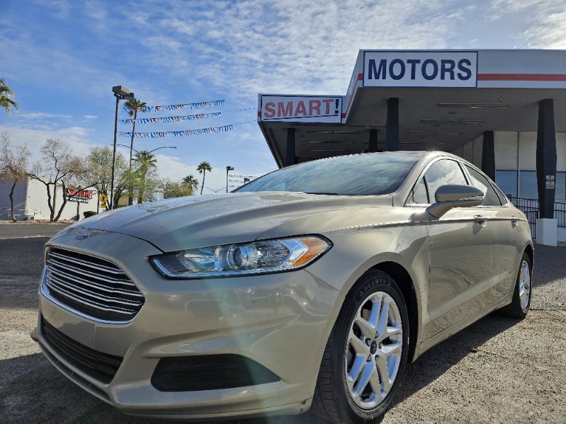 2015 Ford Fusion SE's photo