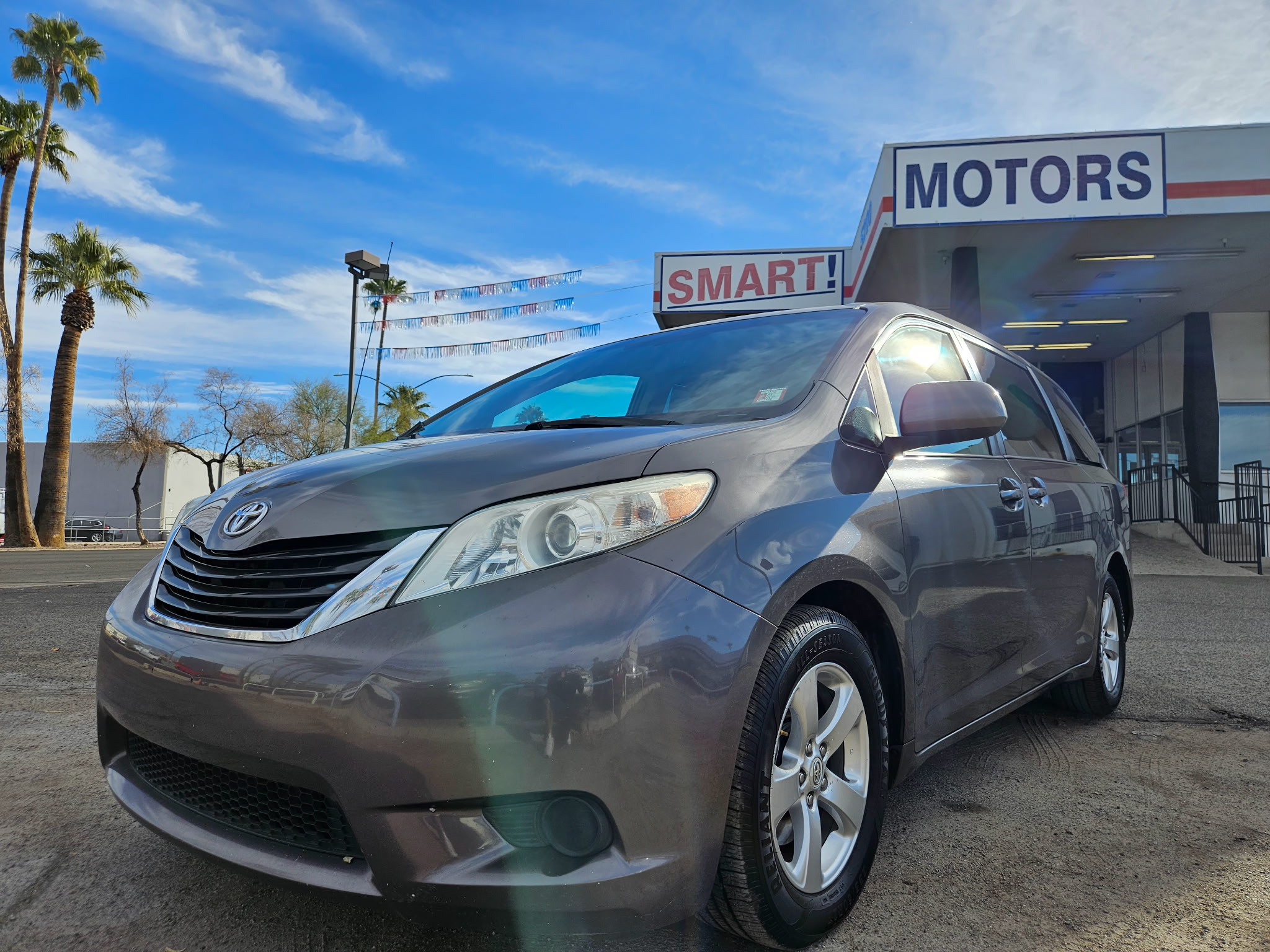 2012 Toyota Sienna LE's photo